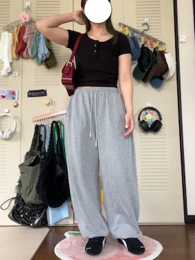 「アイテム（スウェットパンツ）」を使った、モモ子さん（レディース・150cm・20代）の夏コーディネート