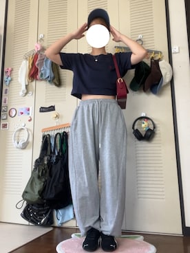 「アイテム（スウェットパンツ）」を使った、モモ子さん（レディース・150cm）の夏コーディネート