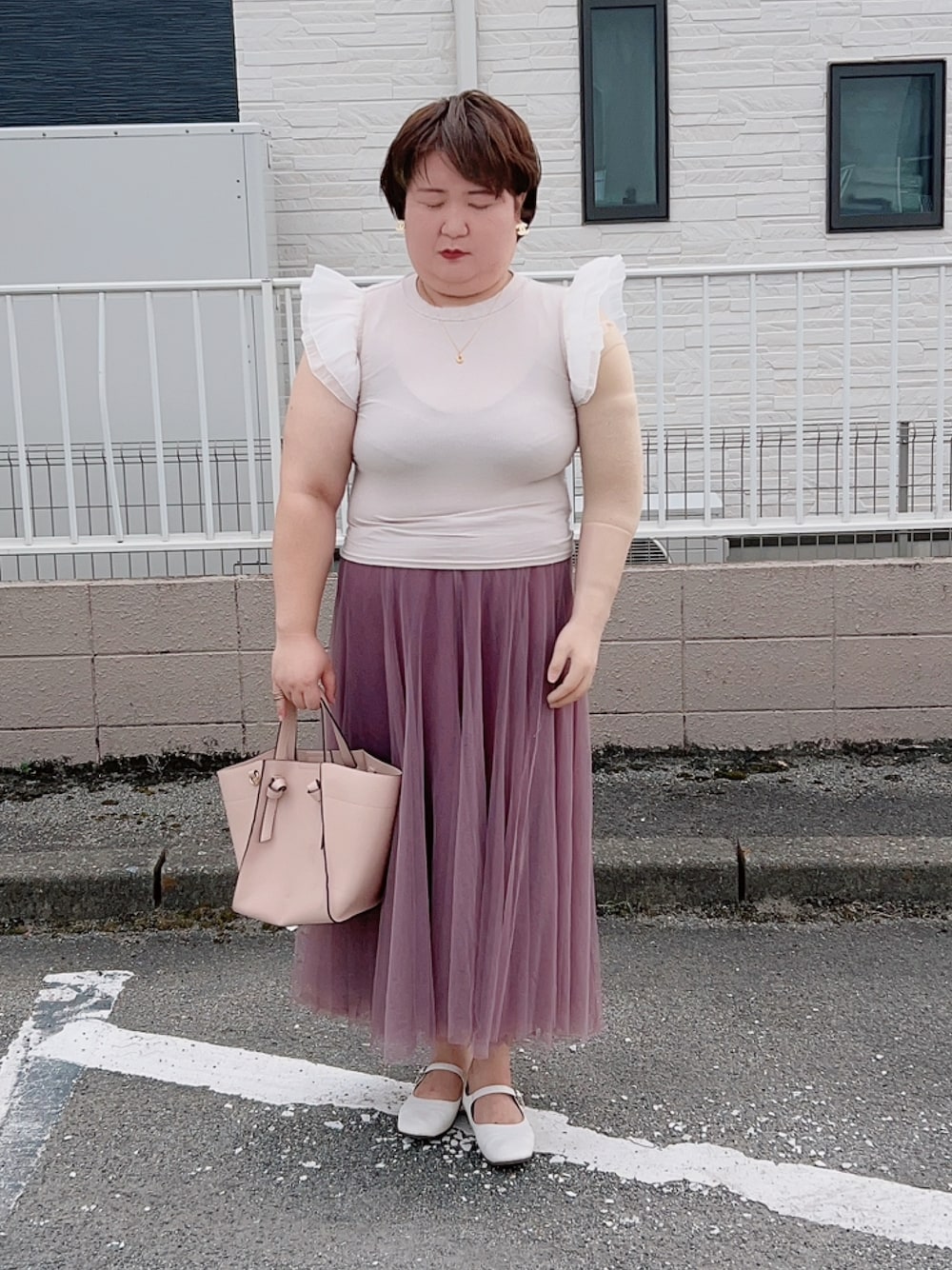 「クラシカル、フェミニン、ハンカチーフスリーブ、リブ、チュール、チュールスカート、ネックレス、ハンドバッグ、シャネル、カンフーシューズ」｜「ROYAL PARTYのシアーフリルスリーブトップス（Tシャツ/カットソー、ベージュ系）」を使った、麗園ファンタジー〇*ﾟさん（レディース・162cm）の秋コーディネートの1枚目の写真