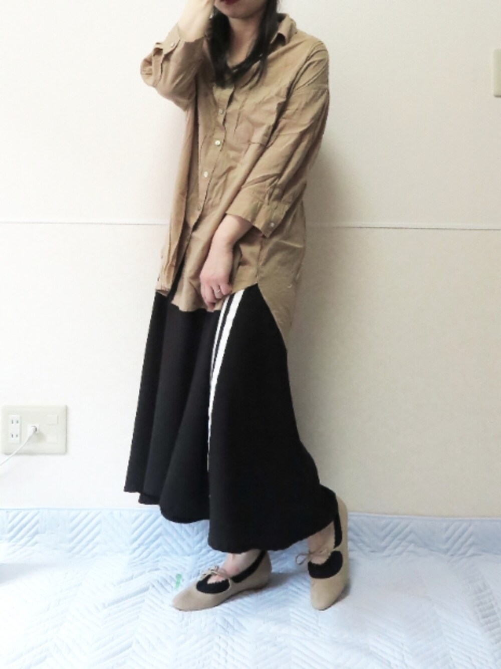 「秋のコーデ、シンプル、カジュアル、低身長コーデ、秋服準備はじめました、古着、シャツコーデ、古着MIX、秋コーデ、ロングスカート」｜「古着のアイテム（スカート、ブラック系）」を使った、 .▯▫さん（レディース・151cm）の秋コーディネートの1枚目の写真