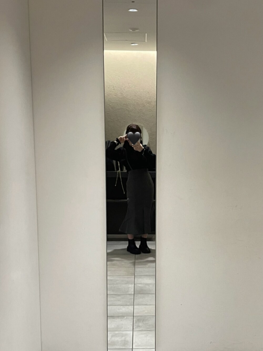 「春コーデ、きれいめカジュアル、オトナカジュアル、休日スタイル、おでかけコーデ、大人かわいい、大人女子、春服みてみて、お洒落さんとつながりたい、低身長コーデ、大人コーデ、ootd、ボリューム袖、袖ボリューム、マーメイドスカート」｜「EATMEのFRONTボタンマーメイドスカート（スカート、その他）」を使った、hammerさん（骨格ストレート・レディース・151cm）の春コーディネートの1枚目の写真