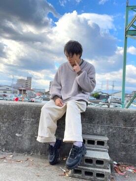 「BASQUE magenta（バスクマゼンタ）のアイテム（ニット/セーター）」を使った、空飛ぶぺんぎんさん（メンズ・175cm）の冬コーディネート