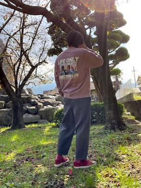 「BASQUE magenta（バスクマゼンタ）のアイテム（スウェット）」を使った、空飛ぶぺんぎんさん（メンズ・175cm）の秋コーディネート