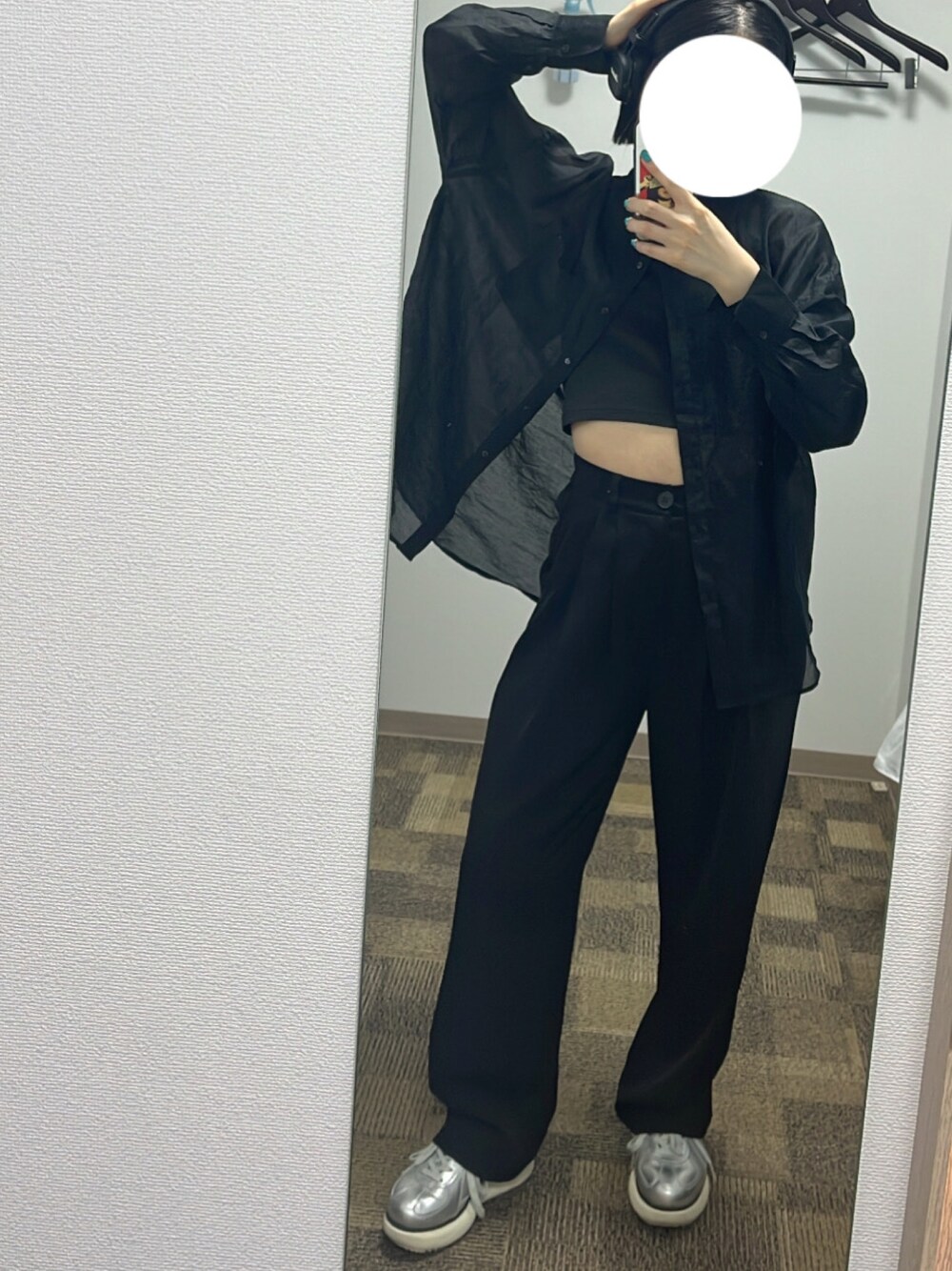 「ヘッドホン、ヘッドホンスタイル、MarshallHeadphone、Marshall、マーシャル、オニツカタイガー、ブラックコーデ、スニーカー女子」｜「Marshallのアイテム（その他、ブラック系）」を使った、KaRenさん（レディース・156cm）の夏コーディネートの1枚目の写真