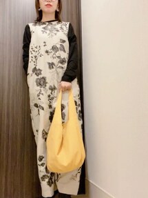 サロペット・オーバーオール・オールインワン NORA FLOWER EMBROIDERY ROMPERS Ameri（アメリ）の「NORA FLOWER EMBROIDERY ROMPERS（つなぎ