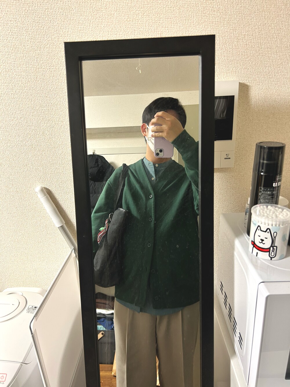 「GUのアイテム（アンサンブル、グリーン系）」を使った、miyabiさん（メンズ・170cm）の春コーディネートの1枚目の写真