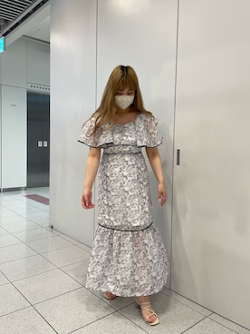 「one after another NICE CLAUP(ワンアフターアナザーナイスクラップ)のトワルドジュイ/オリジナルプリントワンピース(ワンピース、グレー系)」を使った、sakata chisakiさん(レディース・157cm)の春コーディネート