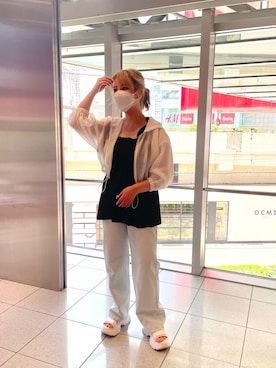 「one after another NICE CLAUP(ワンアフターアナザーナイスクラップ)の肩リボンシャーリングキャミビスチェ(キャミソール、ホワイト系)」を使った、sakata chisakiさん(レディース・157cm)の夏コーディネート