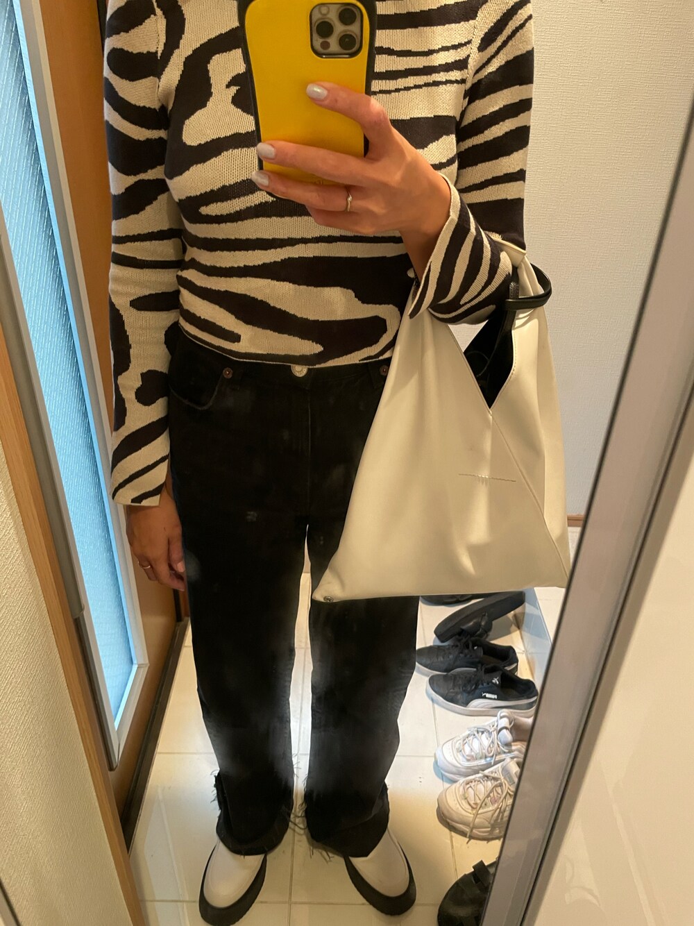 「ワイドパンツ、ラフコーデ、ZARA、H&M、秋服コーデ、ママコーデ」｜「H&Mのアイテム（ニット/セーター、その他）」を使った、 charmyukaさん（レディース・158cm）の秋コーディネートの1枚目の写真