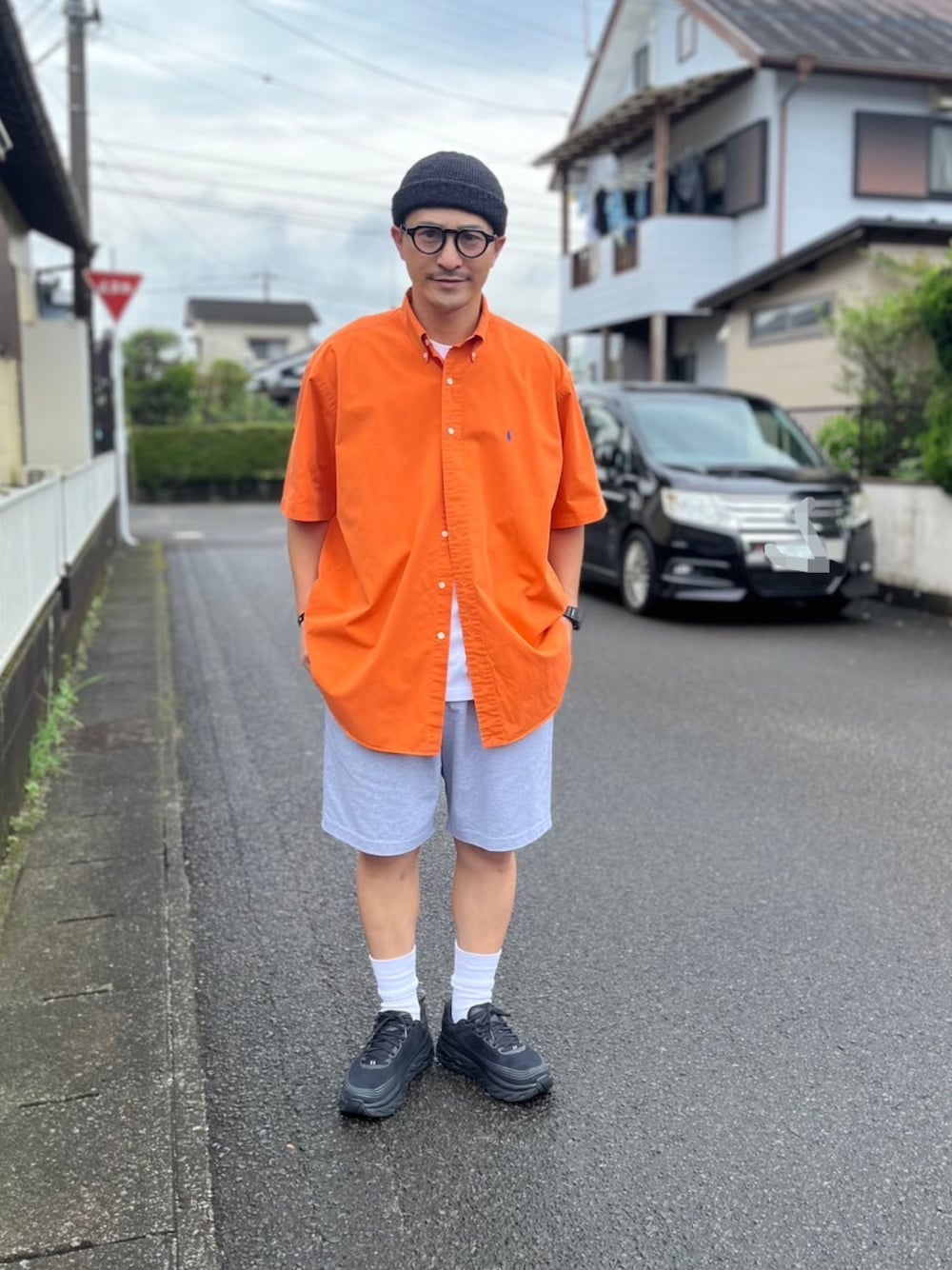 「古着MIX、夏コーデ、シンプル、白Tシャツ、お洒落さんとつながりたい、オレンジ、サマーニット、アメカジ、いいね、save、フォローお願いします🤑、ストリート、ストリートMIX、スニーカー、プチプラ、お出かけコーデ、休日スタイル」｜「RACALのSummer Paper Knit Roll Watch / サマー和紙ニットロールワッチ（ニットキャップ/ビーニー、ブラック系）」を使った、Hiromu®︎さん（メンズ・174cm）の夏コーディネートの1枚目の写真