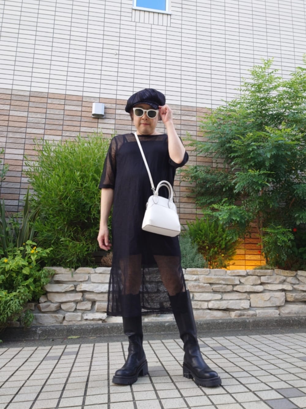 「秋コーデ、晩夏コーデ、ワンピース、キャミソール、あみあみトップス、メッシュワンピ」｜「ORiental TRafficのアイテム（ブーツ、ブラック系）」を使った、hiro_tさん（メンズ・160cm）の秋コーディネートの1枚目の写真
