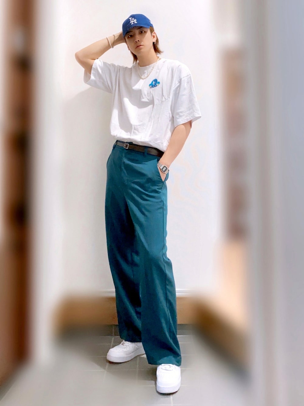 「シンプル、ストリート、ビッグT、キャップ、スニーカー、スラックス、カラーパンツ、フレアパンツ、モードストリート、ロゴT」｜「NEW ERAのWEGO/【WEB限定】NEWERA 9TWENTY（キャップ、その他）」を使った、ほーぷ（NAOKI）さん（メンズ・180cm）の夏コーディネートの1枚目の写真