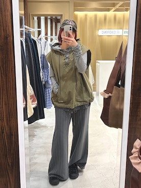 「CIAOPANIC（チャオパニック）の【UNESS/ユーネス】レースアップアノラックベスト（马甲、グリーン系）」を使った、ささかまさん（レディース・165cm）の春コーディネート