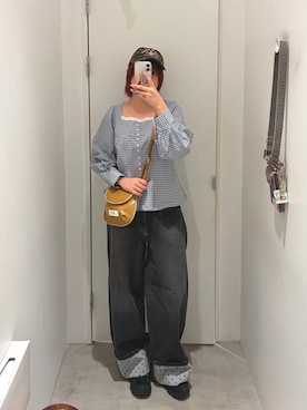 「CIAOPANIC（チャオパニック）の【neutral by ciaopanic】スクエアネックシャーリングブラウス（衬衫、ブルー系）」を使った、ささかまさん（レディース・165cm）の春コーディネート