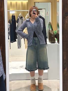 「CIAOPANIC（チャオパニック）の【無地／花柄】裾フリルデニムハーフパンツ（牛仔裤、ブルー系）」を使った、ささかまさん（レディース・165cm）の春コーディネート