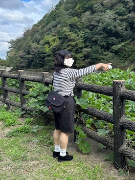 「アイテム（モカシン/デッキシューズ）」を使った、tomoさん（レディース・150cm）の秋コーディネート