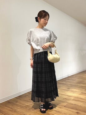 「SENSE OF PLACE by URBAN RESEARCH(センスオブプレイスバイアーバンリサーチ)の撥水コクーンカットトップ(Tシャツ/カットソー、グレー系)」を使った、wakanaさん(レディース・158cm)の春コーディネート