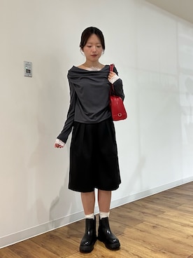 「SENSE OF PLACE by URBAN RESEARCH(センスオブプレイスバイアーバンリサーチ)のレースレイヤードドレープトップ(Tシャツ/カットソー、グレー系)」を使った、wakanaさん(レディース・158cm)の秋コーディネート