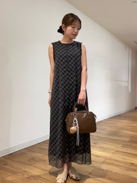 「SENSE OF PLACE by URBAN RESEARCH(センスオブプレイスバイアーバンリサーチ)のチェックシアーナローワンピース(ワンピース、ブラック系)」を使った、wakanaさん(レディース・158cm)の春コーディネート