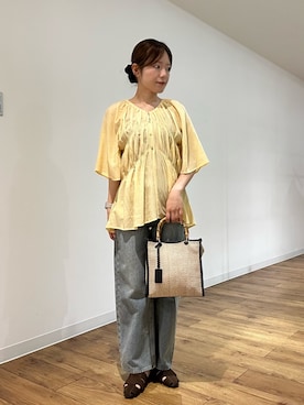 「SENSE OF PLACE by URBAN RESEARCH(センスオブプレイスバイアーバンリサーチ)のシャーリングチュニックブラウス(シャツ/ブラウス、オレンジ系)」を使った、wakanaさん(レディース・158cm)の春コーディネート