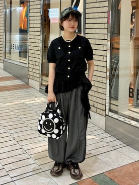「Ray BEAMS（レイビームス）のレースライントラックパンツ（其他褲裝、グレー系）」を使った、Ray BEAMSさん（レディース・161cm）の春コーディネート