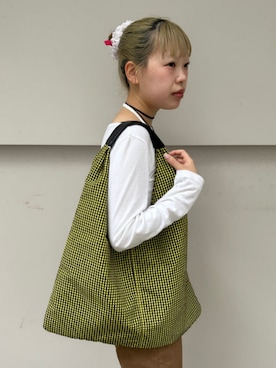 「Ray BEAMS（レイビームス）のチェック トライアングル バッグ（手提包、イエロー系）」を使った、Ray BEAMSさん（レディース・161cm）の夏コーディネート