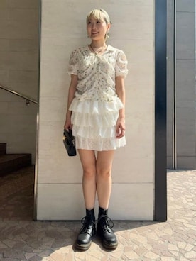 「Ray BEAMS（レイビームス）のフラワー プリント シャーリング シャツ（シャツ/ブラウス、ホワイト系）」を使った、Ray BEAMSさん（レディース・158cm）の春コーディネート