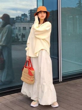 「アイテム（バッグ、オレンジ系）」を使った、Ray BEAMSさん（レディース・160cm）の冬コーディネート