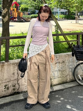 「maturely（マチュアリー）のmaturely / コットン シルク ジッパー カーゴパンツ（休閒短褲、ベージュ系）」を使った、Ray BEAMSさん（レディース・161cm）の春コーディネート