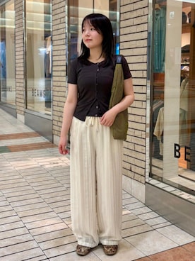 「Ray BEAMS（レイビームス）のジャガード ストライプ イージー パンツ（其他褲裝、ホワイト系）」を使った、Ray BEAMSさん（レディース・161cm）の夏コーディネート