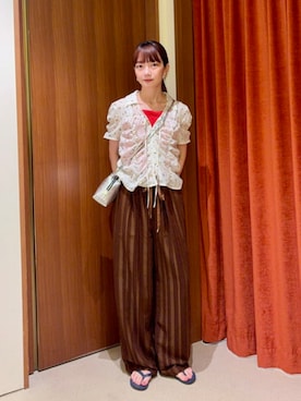 「Demi-Luxe BEAMS（デミルクス ビームス）のGIANNI CHIARINI / メタリック ALIFA レザーショルダーバッグ S（ショルダーバッグ、シルバー系）」を使った、Ray BEAMSさん（レディース・159cm）の夏コーディネート