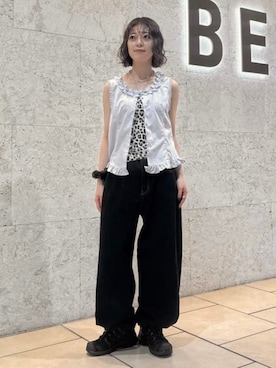 「Ray BEAMS（レイビームス）のフリル トリム ノースリーブ（シャツ/ブラウス、ブルー系）」を使った、Ray BEAMSさん（レディース・159cm）の夏コーディネート
