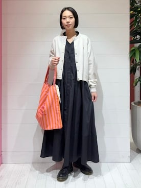 「DANTON（ダントン）のアイテム」を使った、Ray BEAMSさん（レディース・163cm）の春コーディネート