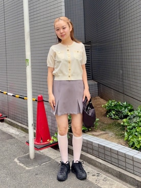 「Ray BEAMS（レイビームス）のボックス タック ミニ スカート（スカート、グレー系）」を使った、Ray BEAMSさん（レディース・163cm）の春コーディネート