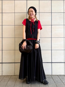 「Ray BEAMS（レイビームス）のサテン ホーボ ーバッグ（トートバッグ、ブラック系）」を使った、Ray BEAMSさん（レディース・159cm）の夏コーディネート