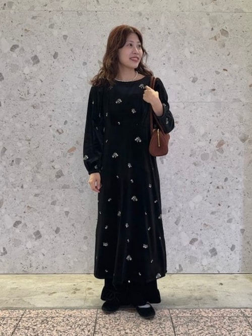 ベロア 刺繍 ワンピース（ワンピース）｜Ray BEAMS（レイビームス）の