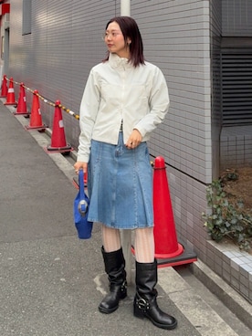 「MARMOT（マーモット）の【別注】Marmot / パッカブル ジャケット（ナイロンジャケット、ホワイト系）」を使った、Ray BEAMSさん（レディース・158cm）の春コーディネート