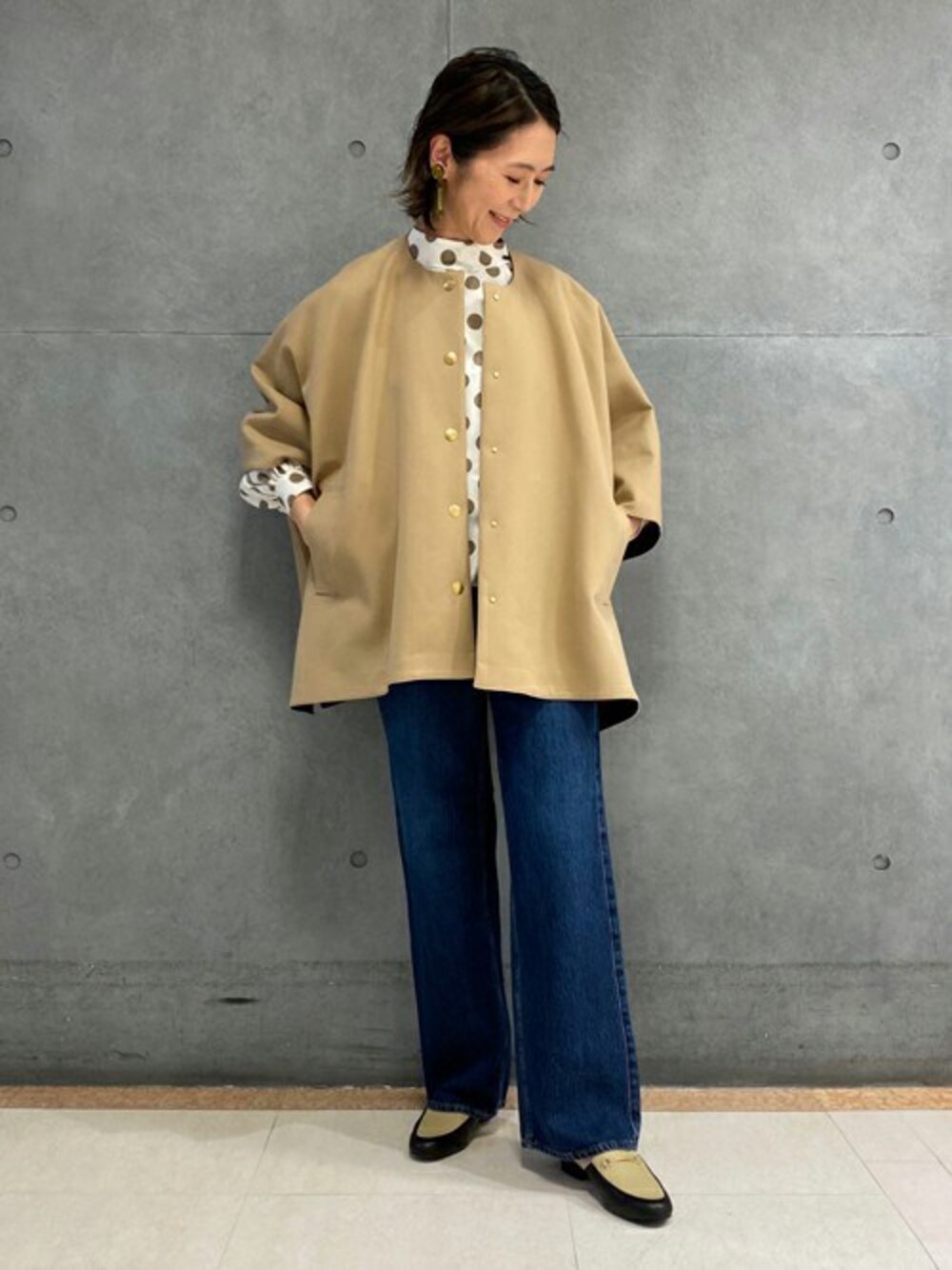 TOMORROWLAND （トゥモローランド）の「コットンビコロール マント