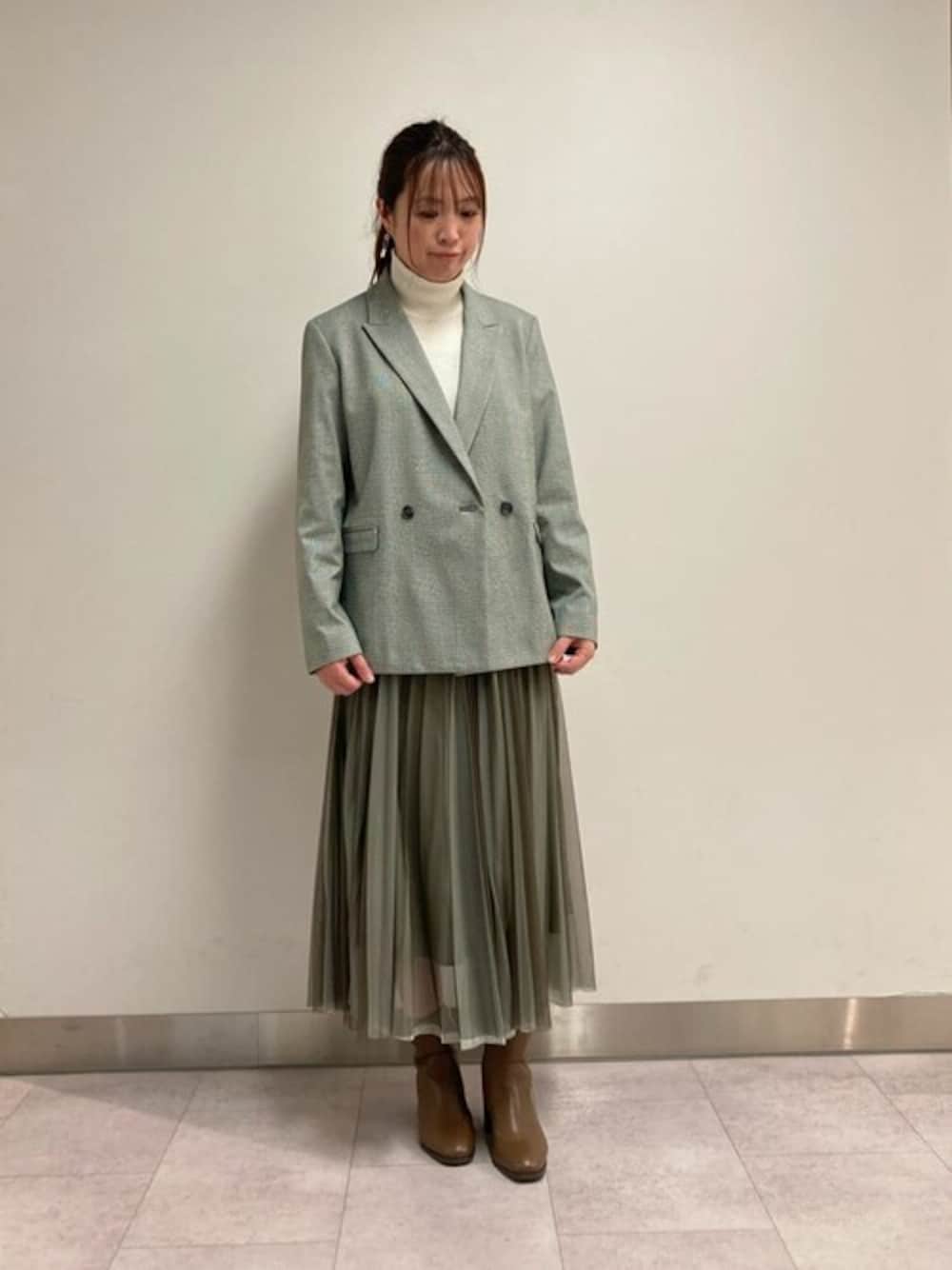 「大人カジュアル、キレイめ、グレンチェック、チェックジャケット、ootd、オフィスカジュアル、お仕事コーデ、コムサ、ジャケットコーデ、COMME_CA」｜「COMME CAの【セットアップ対応】グレンチェックストレッチ ジャケット（テーラードジャケット、グリーン系）」を使った、COMME CA OFFICIALさん（レディース・161cm）の冬コーディネートの1枚目の写真
