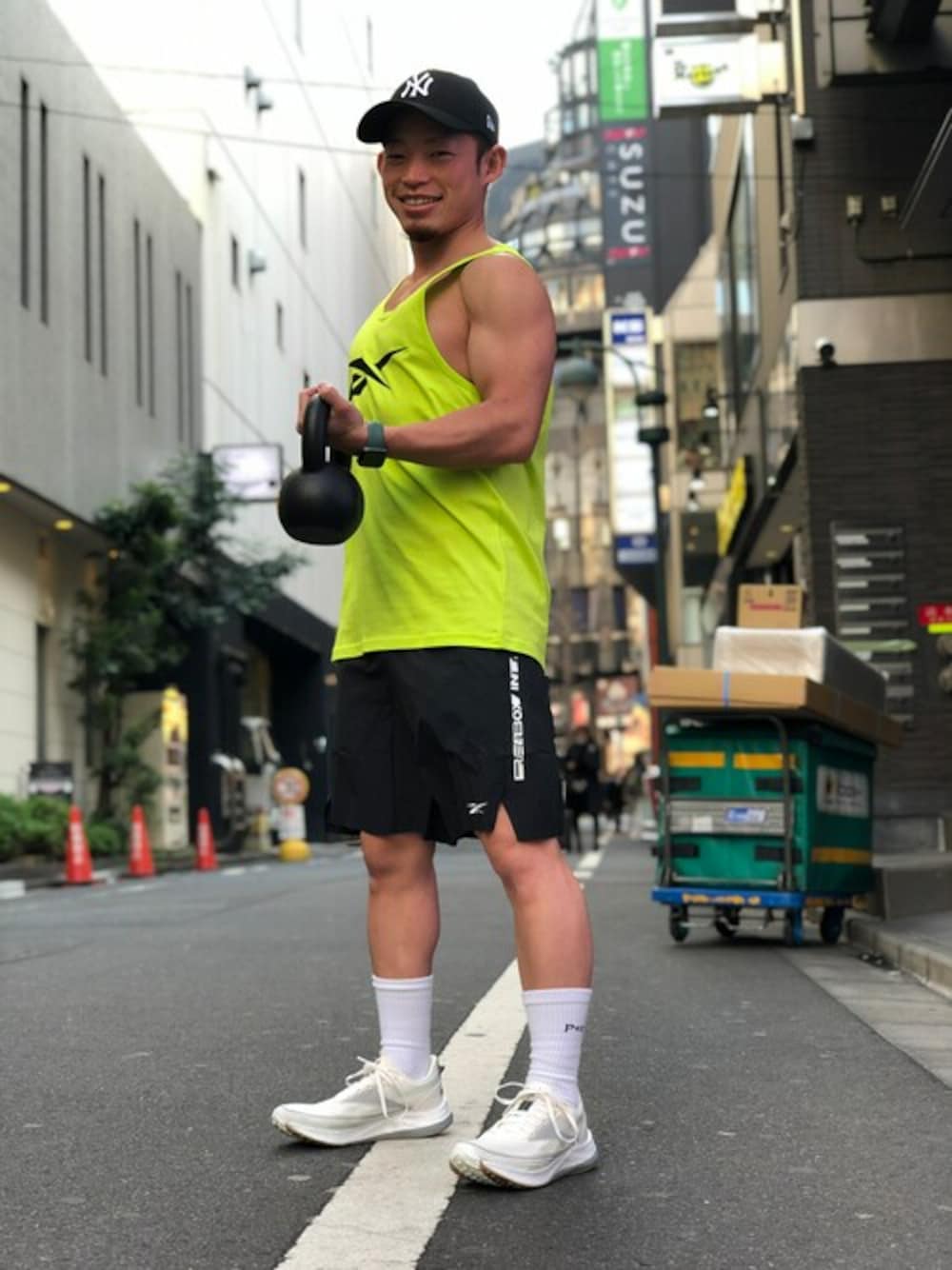 「reebok、リーボック、Reebok(Reebok)、リーボック(Reebok)、筋肉、筋肉さんと繋がりたい、筋肉は裏切らない、リーボックラブ、reebokstoreshibuya、筋肉先輩」｜「ReebokのGS VECTOR TANK（トップス、その他）」を使った、リーボックさん（メンズ・160cm）の春コーディネートの1枚目の写真