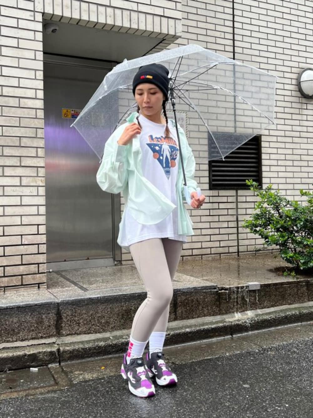 「SPORTS MIX、reebok、リーボック(Reebok)、PUMP FURY、reebokpump、sportswear、Reebokclassic、Lesmills、リーボックラブ、reebokstoreshibuya」｜「ReebokのLes Mills オーバーサイズ グラフィック Tシャツ / Les Mills Oversized Graphic T-Shirt（トップス、ホワイト系）」を使った、リーボックさん（レディース・165cm）の春コーディネートの1枚目の写真
