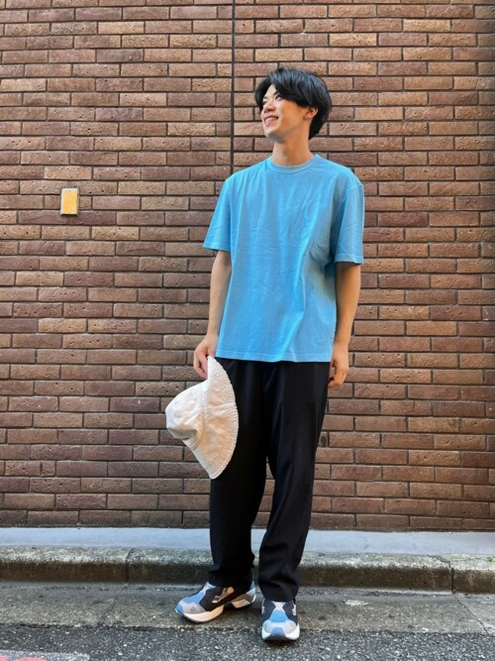 「black、reebok、summer、blue、ポンプフューリー、サックスブルー、PUMP FURY、reebokpump、Reebokclassic、reebokstoreshibuya」｜「Reebokのインスタポンプ フューリー95 / Instapump Fury 95 Shoes（シューズ、ブラック系）」を使った、リーボックさん（メンズ・180cm）の夏コーディネートの1枚目の写真