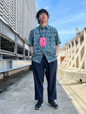 「アイテム（ポーチ）」を使った、奥原さん（メンズ・177cm）の春コーディネート