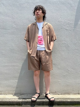 「アイテム（ポーチ）」を使った、奥原さん（メンズ・177cm）の夏コーディネート