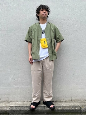 「ノーカラーシャツ」｜「アイテム（財布/小物）」を使った、奥原さん（メンズ・177cm）の夏コーディネート