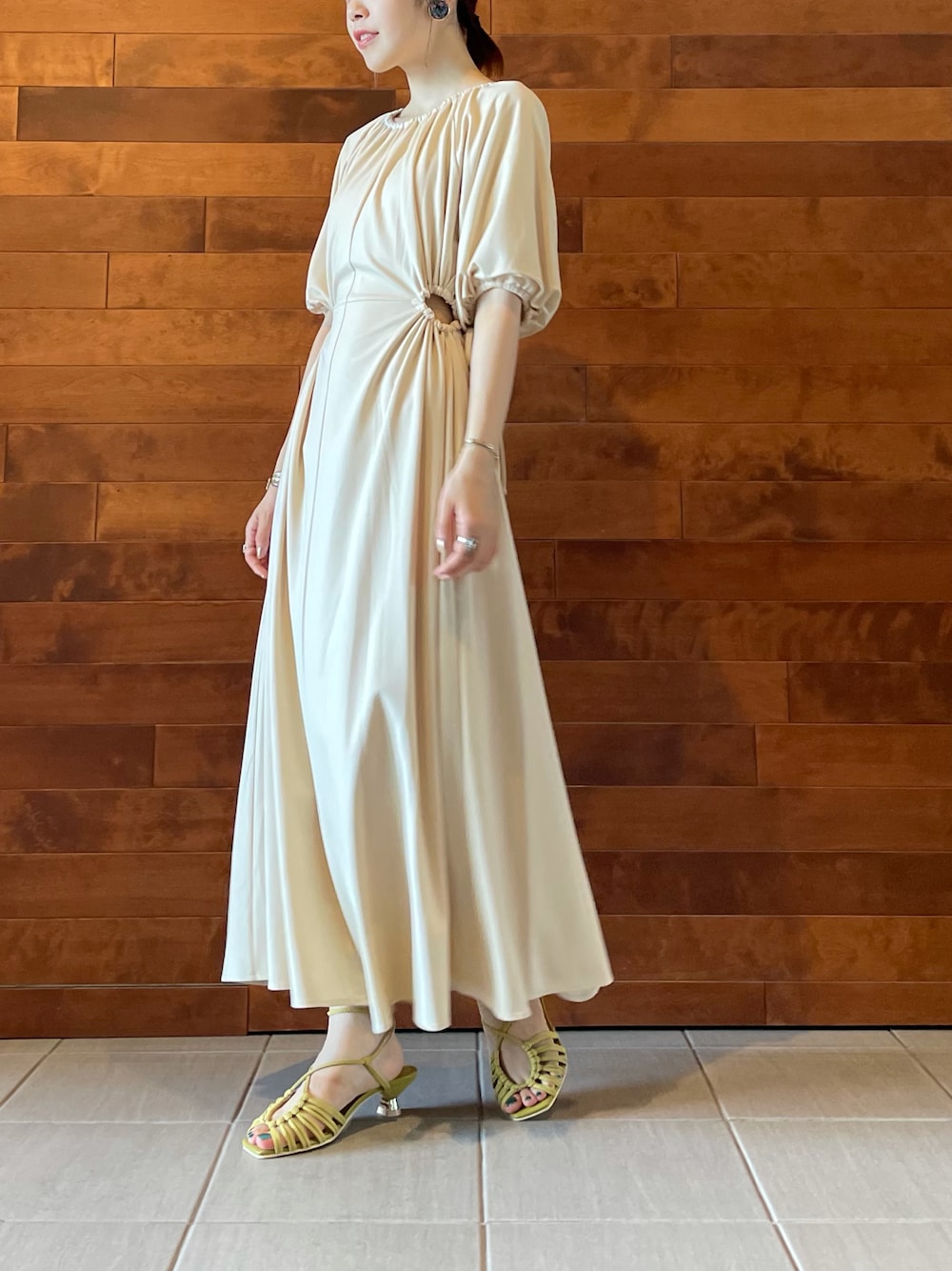 LILY BROWN（リリーブラウン）の「サイドスラッシュワンピース