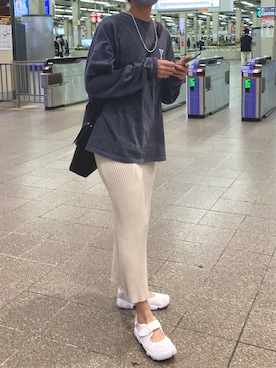 「ニットコーデ」｜「NIKE（ナイキ）のアイテム」を使った、satomiさん（レディース・170cm）の秋コーディネート