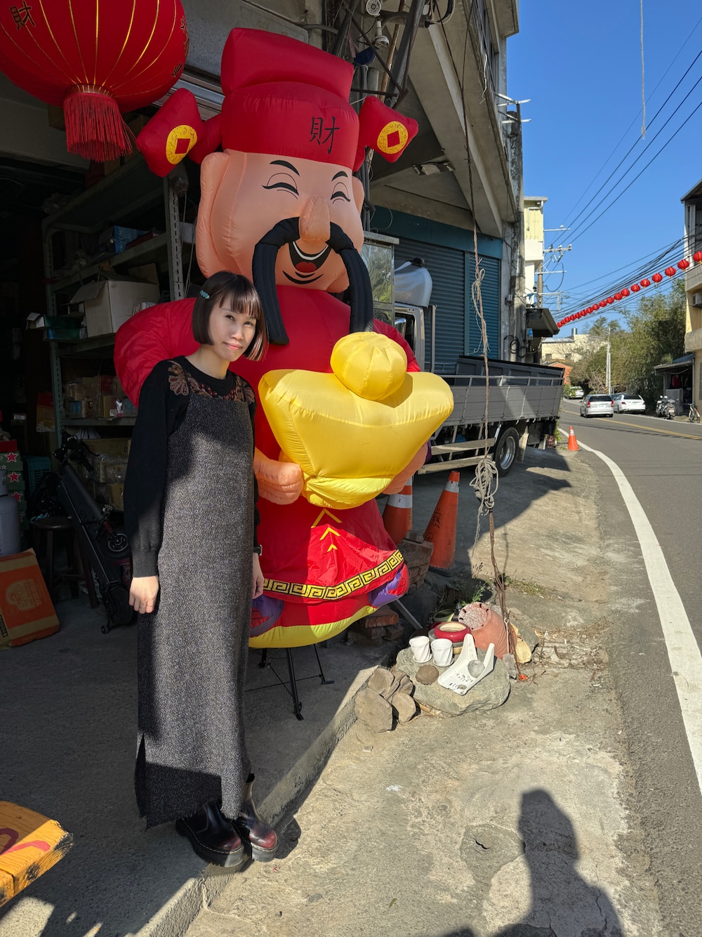 「MEIER.Qのアイテム（ワンピース、グレー系）」を使った、かかさん（レディース・161cm）の冬コーディネートの1枚目の写真