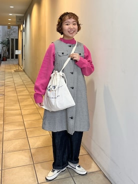 「アイテム（ジャンパースカート）」を使った、Dot&Stripes CHILDWOMANさん（レディース・156cm）の冬コーディネート