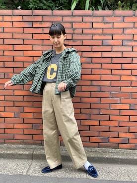 「アイテム（チノパンツ）」を使った、Dot&Stripes CHILDWOMANさん（レディース・155cm）の秋コーディネート